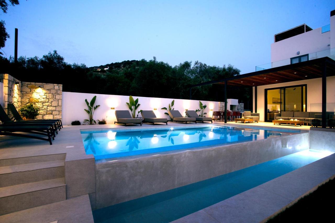 Avrilia Seaside Villa Heated Pool Almirida Exteriér fotografie